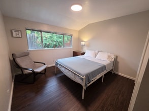 4000 Cowell Rd in Concord, CA - Foto de edificio - Building Photo