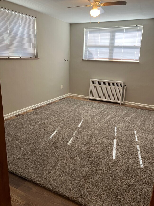 4322 Schenck Ave, Unit #1 in Cincinnati, OH - Foto de edificio - Building Photo