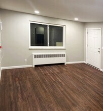 3415 McFarlan Rd, Unit Unit4 in Cincinnati, OH - Foto de edificio - Building Photo