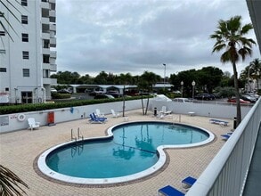 1480 S Ocean Blvd, Unit 104 in Pompano Beach, FL - Foto de edificio - Building Photo