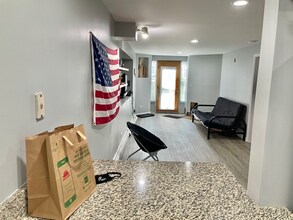 1034 W George St-Unit -G in Chicago, IL - Building Photo - Building Photo