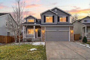 5578 S Valdai St in Aurora, CO - Building Photo