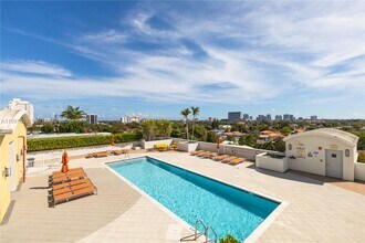 3180 SW 22nd Terrace in Miami, FL - Foto de edificio - Building Photo