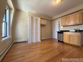 232 Cambridge St, Unit 9 in Boston, MA - Foto de edificio - Building Photo