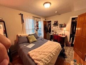 350 Allston St, Unit 2 in Cambridge, MA - Foto de edificio - Building Photo