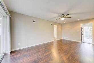 1-3 Heartwoods Ct in St. Louis, MO - Building Photo - Building Photo