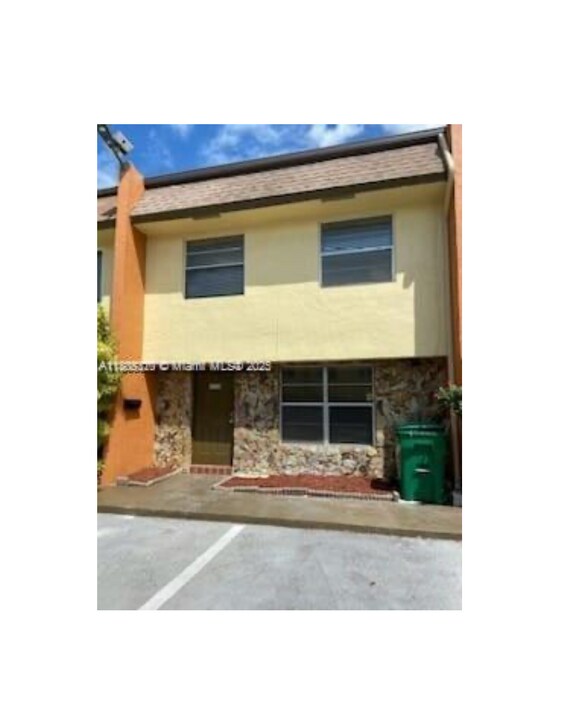 6620 SW 41st St in Davie, FL - Building Photo