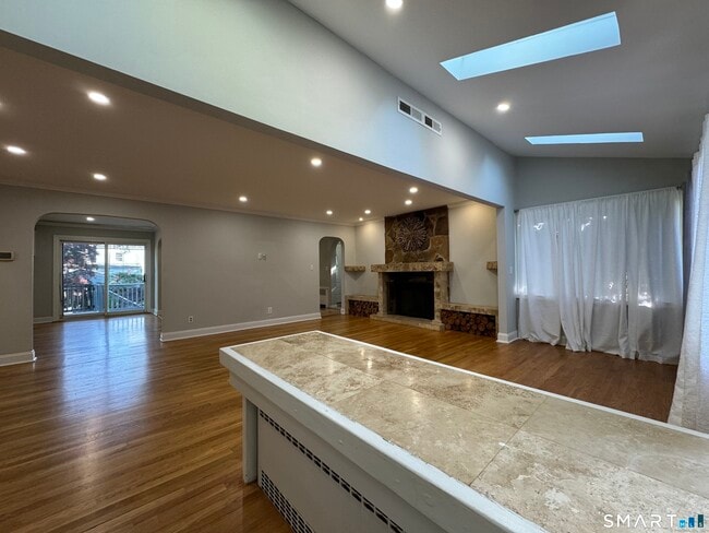 415 Savoy St in Bridgeport, CT - Building Photo - Building Photo