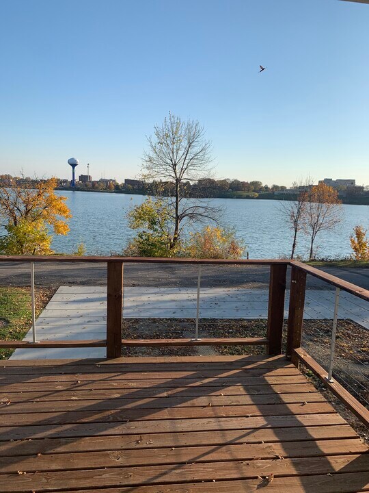 106 N Shore Ave, Unit 106 North Shore Ave in Albert Lea, MN - Foto de edificio