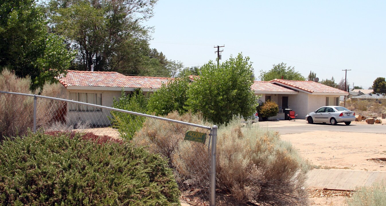 18611 Outer Hwy 18 in Apple Valley, CA - Building Photo