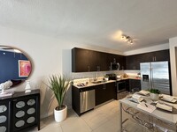 6780 SW 19th Ter, Unit B4 in Miami, FL - Foto de edificio - Building Photo