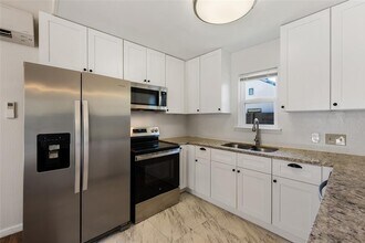 1116 Ebert Ave in Austin, TX - Building Photo - Building Photo