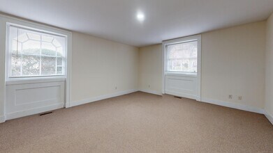 584 Chapel St in New Haven, CT - Building Photo - Building Photo