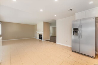 6231 Hesperia Ave in Los Angeles, CA - Building Photo - Building Photo