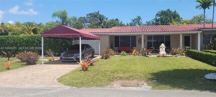 6021 SW 62nd Pl in South Miami, FL - Building Photo - Building Photo