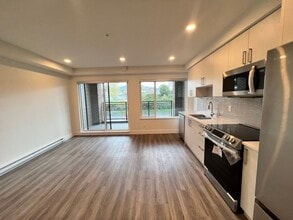 147 Haliburton St in Nanaimo, BC - Building Photo - Building Photo