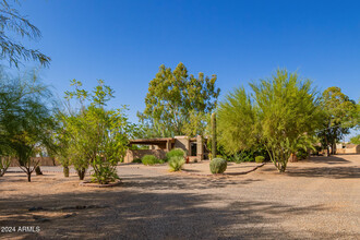 6510 E Dixileta Dr in Cave Creek, AZ - Building Photo - Building Photo