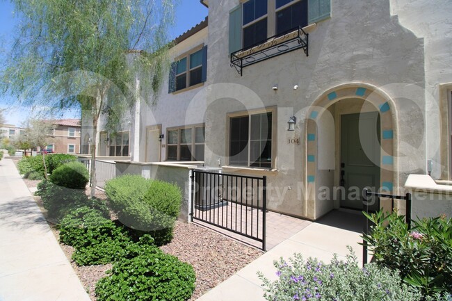 property at 2664 S Peppertree Dr