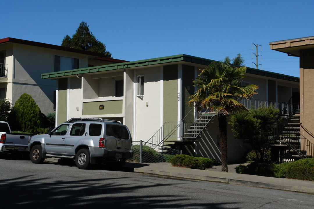 422 Lincoln Cir in Millbrae, CA - Building Photo