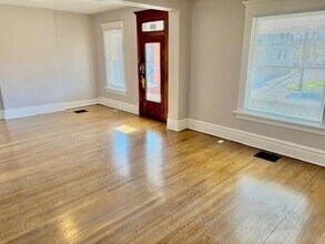 356 E 20th Ave in Columbus, OH - Foto de edificio - Building Photo