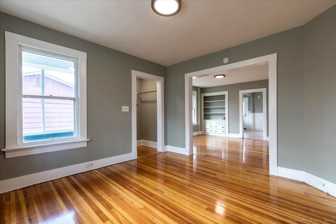 22 Buckingham Rd in Mansfield, CT - Building Photo