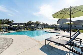 Cottages at Thrasher in Hixson, TN - Foto de edificio - Building Photo