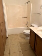 1 Quail Hollow Ct, Unit Quail Hollow in Glen Carbon, IL - Building Photo - Building Photo