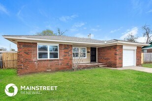 624 E Towry Dr in Midwest City, OK - Building Photo