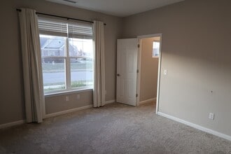 2951 Daylily Dr in Columbus, IN - Building Photo - Building Photo