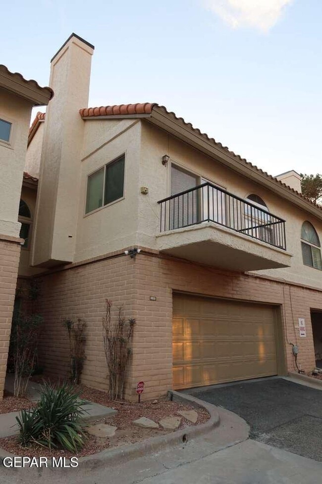 property at 4614 N Stanton St