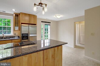 3062 S Buchanan St-Unit -C2 in Arlington, VA - Building Photo - Building Photo