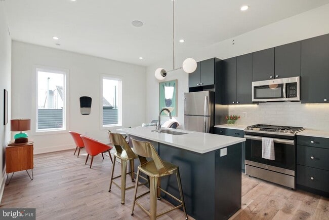 property at 1822 N Front St