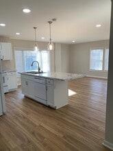 324 Russell Ave, Unit Apt 1 in Williamsport, PA - Foto de edificio - Building Photo