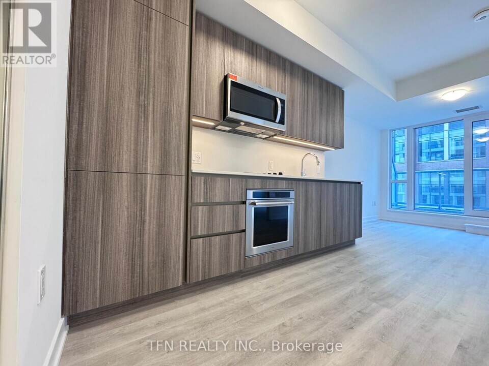 15 Richardson St in Toronto, ON - Building Photo