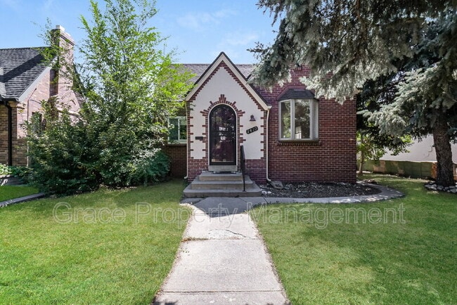 property at 1410 N Glencoe St