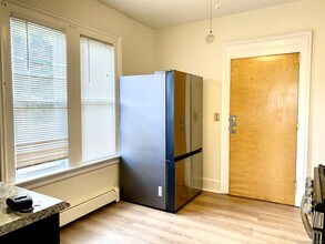 369 Park St in New Britain, CT - Building Photo - Building Photo