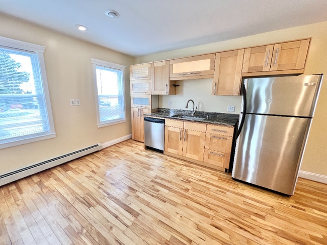 13 Messenger St