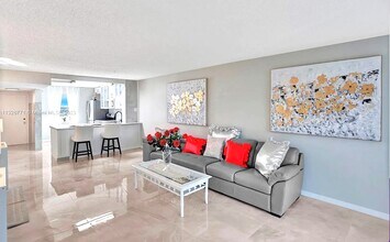3940 Environ Blvd, Unit 703 A in Lauderhill, FL - Building Photo - Building Photo