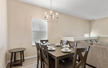 2847 Oakwater Dr in Kissimmee, FL - Building Photo - Building Photo