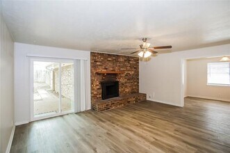 512 Pine Bluff Dr in Lewisville, TX - Building Photo - Building Photo