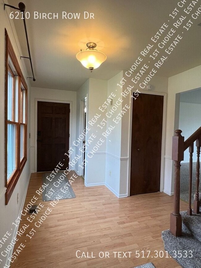 6210 Birch Row Dr in East Lansing, MI - Building Photo - Building Photo