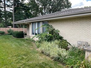 419 Peachtree Cir, Unit Peachtree in Loves Park, IL - Building Photo - Building Photo