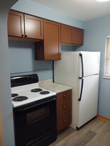 6475 Ridge Rd., Unit #4 Apartments