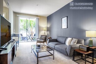 5535 Westlawn Ave in Los Angeles, CA - Building Photo