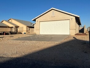 3470 N Jewel St in Kingman, AZ - Building Photo - Building Photo