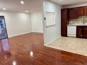 685 Oak St in Brockton, MA - Building Photo - Building Photo