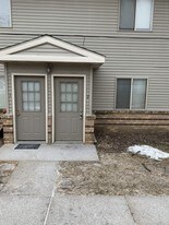 305 S 1st St, Unit 7 in Marshalltown, IA - Building Photo