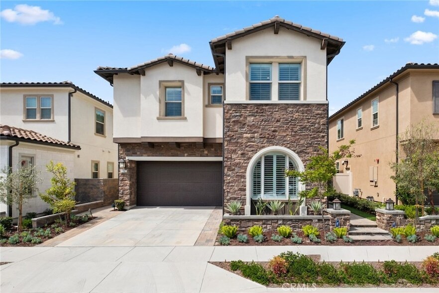 1782 Canyon Oaks Ln in Lake Forest, CA - Foto de edificio