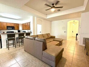 32914 Hillman Ct in Wesley Chapel, FL - Building Photo - Building Photo
