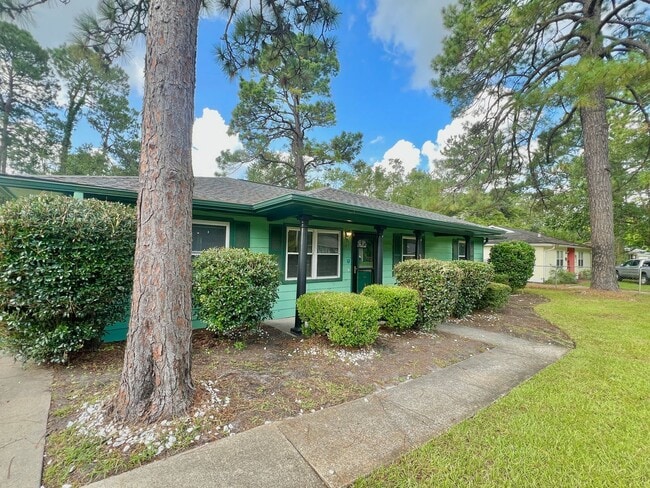 647 Fleming Rd in Hinesville, GA - Building Photo - Building Photo
